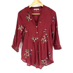 Figueroa & Flower Anthropologie Top Size Small Womens Red Boho Floral Blouse